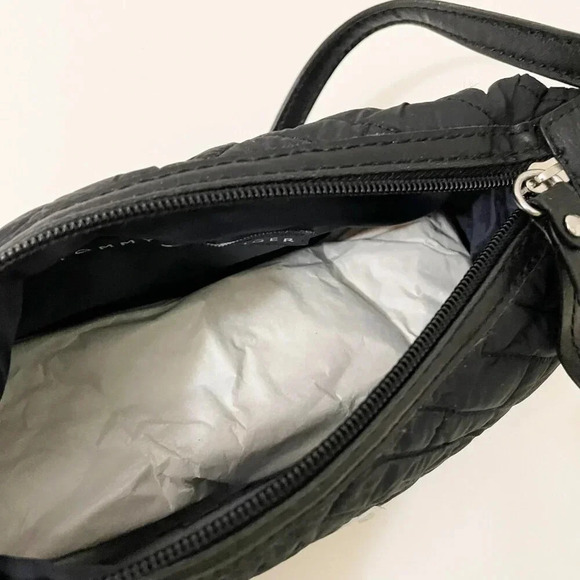 2010 Tommy Hilfiger  Crossbody Bag Purse - Picture 12 of 15